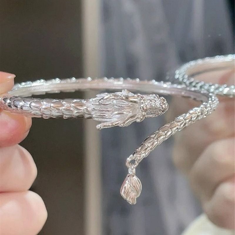2024 Trendigt Magiskt Drake Som Viftar Med Sin Svans Kinesisk Stil Män Och Kvinnor Par Justerbart Armband Nytt Populärt Relief Drakesvans Armband Punk Smycken
