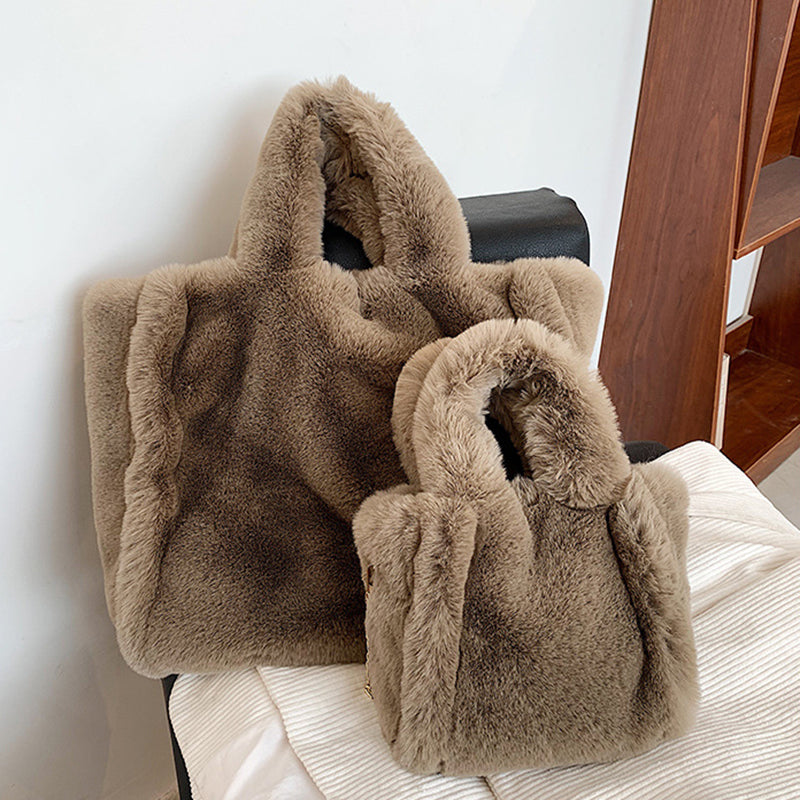 Cozy Winter Plush Tote - Chain-Accent Faux Fur Handbag for Cold Weather