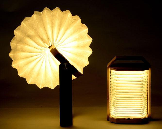 Creative Wood Hand Lamp Interior Decoration Lamps Very Suitable for Bedside Tables