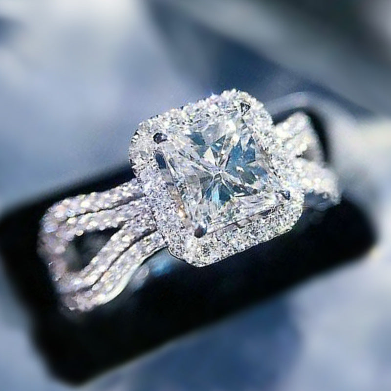 Utsökt full diamant zirkon förlovningsring för damer