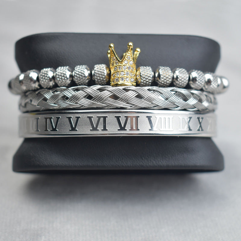 Ananasbollskrona med vridet vävt nät och digitalt armband med diamanter