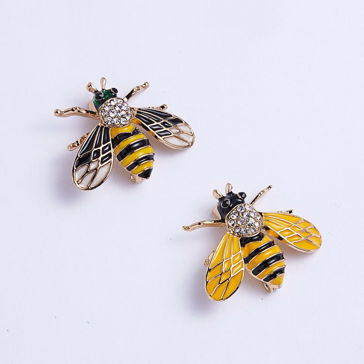 Dripping Insect Brooch - Elegant Accessory