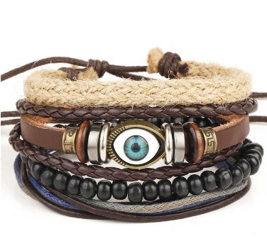 Moderiktiga pärlbesatta läderarmband och armband