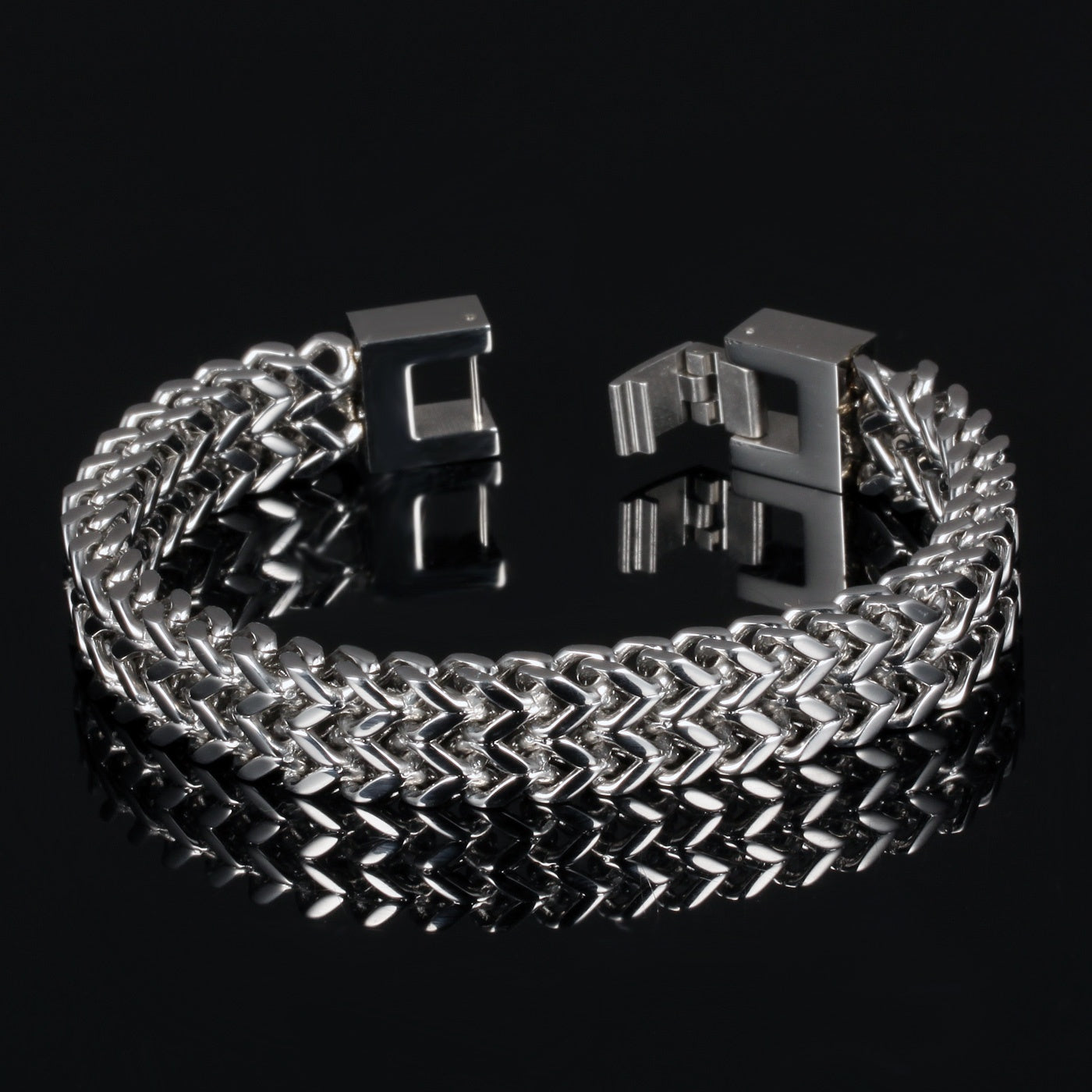 N790 Armband
