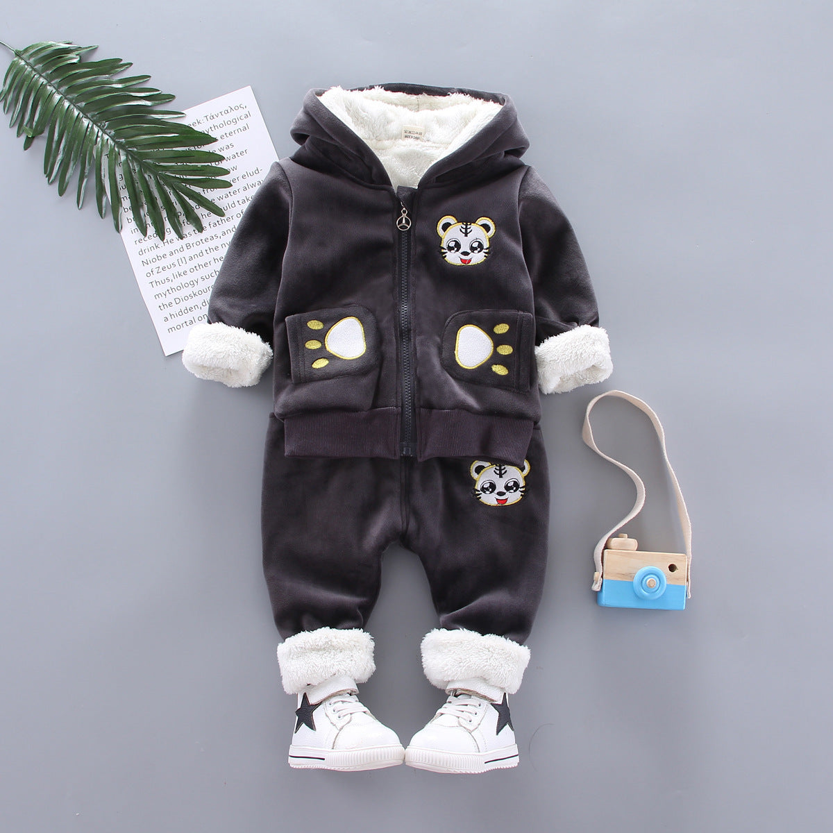 Professional Children's Clothing Sports Suit