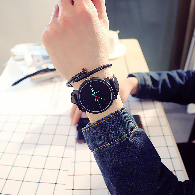 Montres de couple pour hommes et femmes étudiants