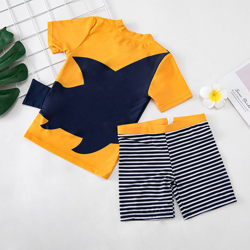 Barnbadkläder Pojkar Pojkar Koreanska Baby Varm Källsolskydd Snabbtorkande Små, Mellanstora och Stora Barn Delade Strandbadkläder