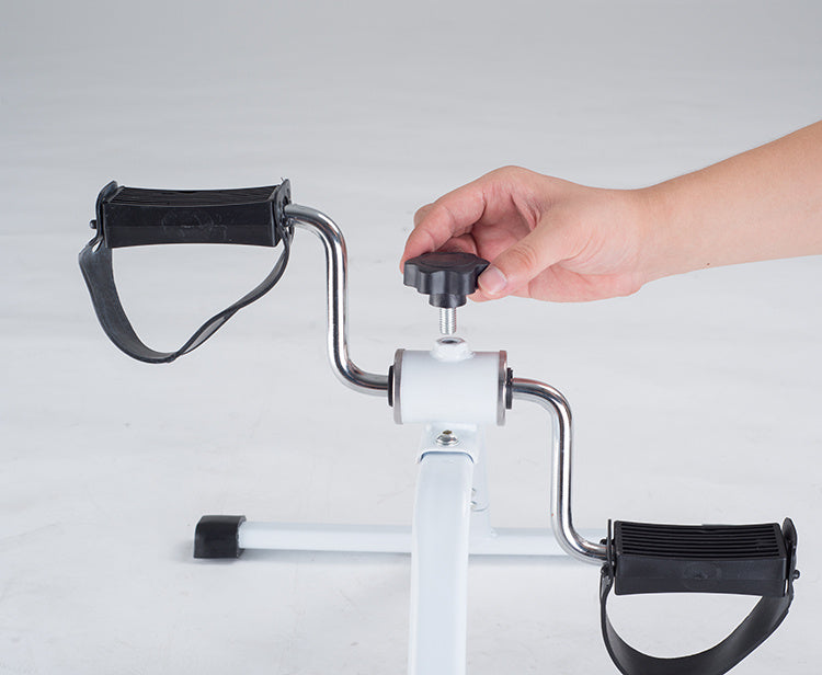 Bärbar pedaltränare Ben Fitness Machine Mini Cykel Sport Gym Utrustning Fällbar inomhus Fitness Löpband Stepper HW086