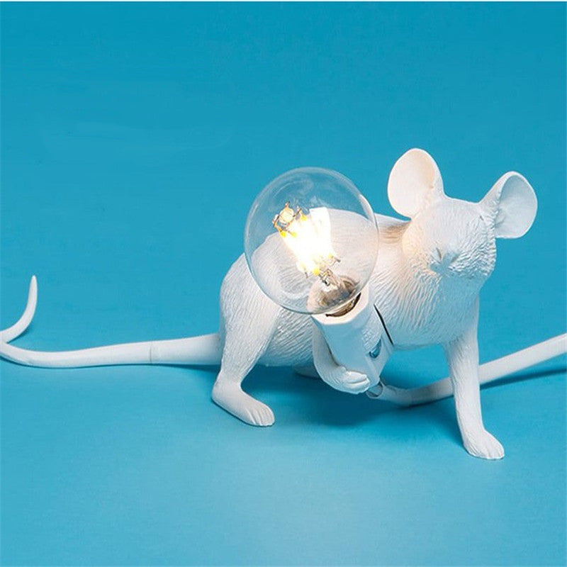 Nordic Creative Mini Animal Mouse Lamp Living Room Bedroom Clothing Store Personalized Eye Protection Gift Resin Table Lamp