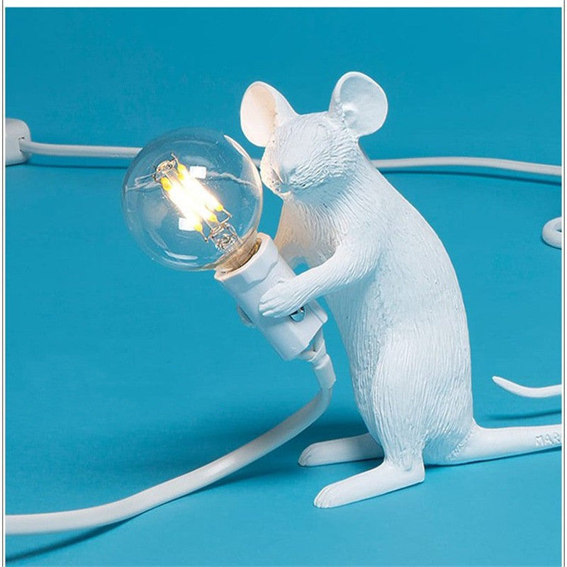 Nordic Creative Mini Animal Mouse Lamp Living Room Bedroom Clothing Store Personalized Eye Protection Gift Resin Table Lamp