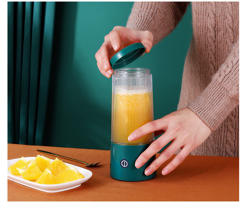 Uppladdningsbar bärbar juicerkopp Liten bärbar fruktjuicemaskin