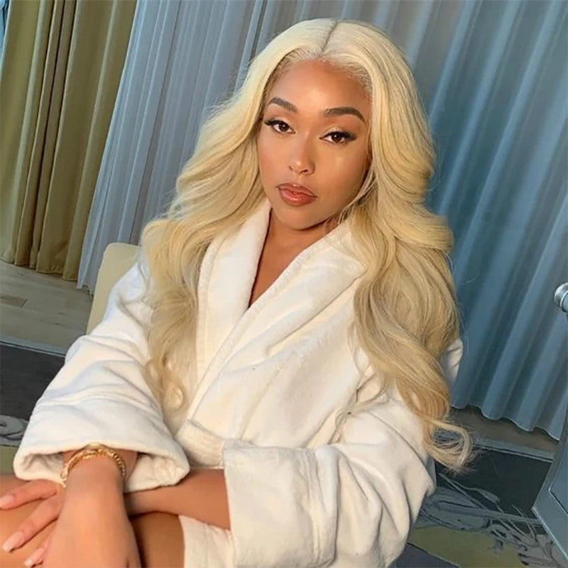 Blond spets frontperuk Transparent spets frontal peruk Förplockad brasiliansk kroppsvåg människohår peruker