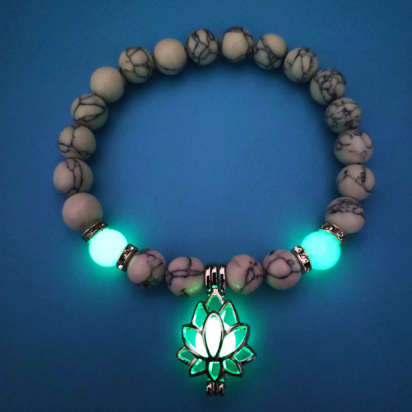 Energi Luminous Lotus Strand Pärla armband