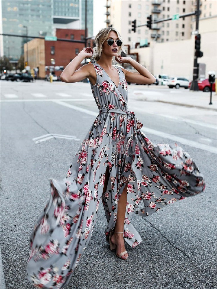 Robe en dentelle fleurie col V