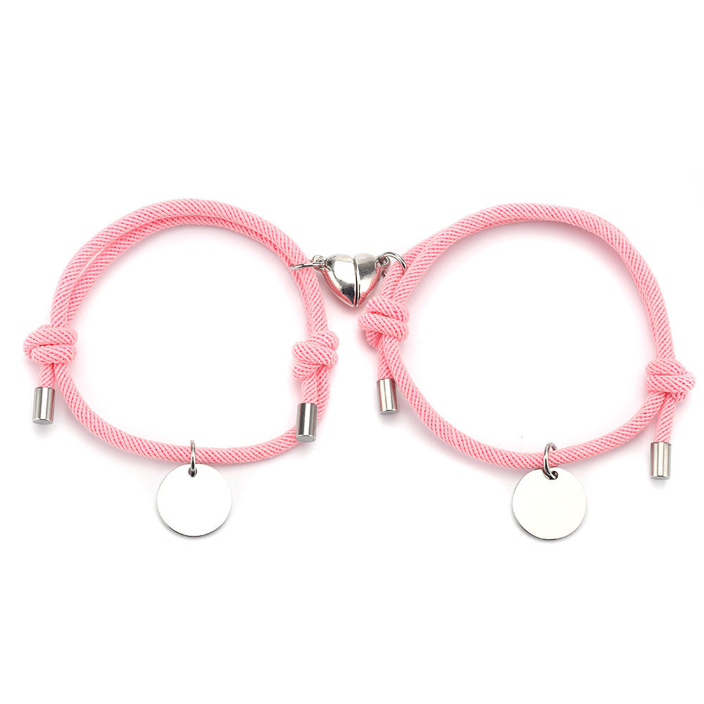 Ett par armband för män och kvinnor