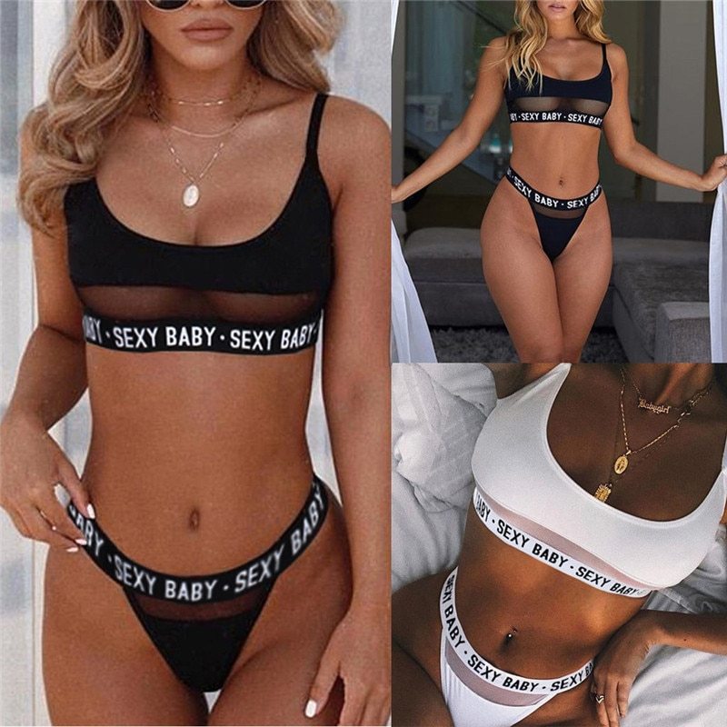 Sexig bikini med genombrutna bokstäver och split