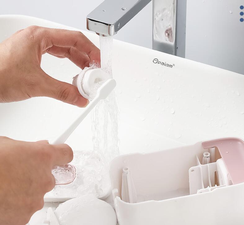 Distributeur automatique de dentifrice
