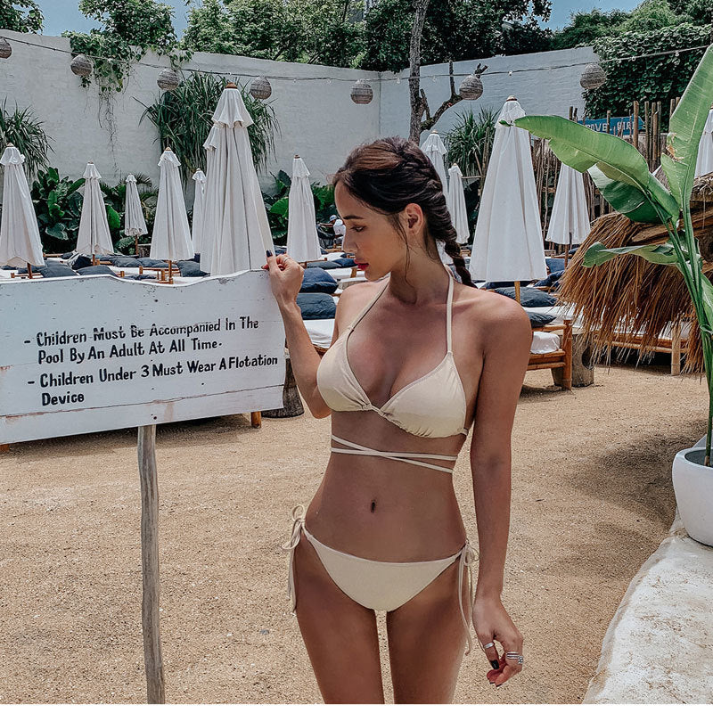 Delad bikini för kvinnor