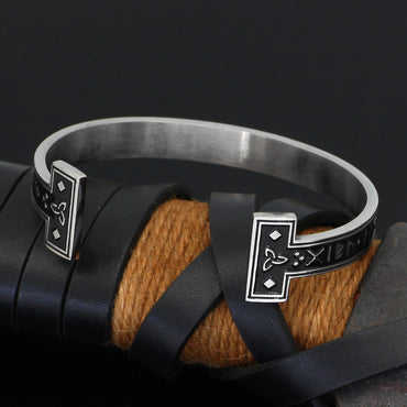 Nytt armband med digital text i titanstål