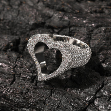 Bague en Zircon à cœur creux de personnalité de la mode
