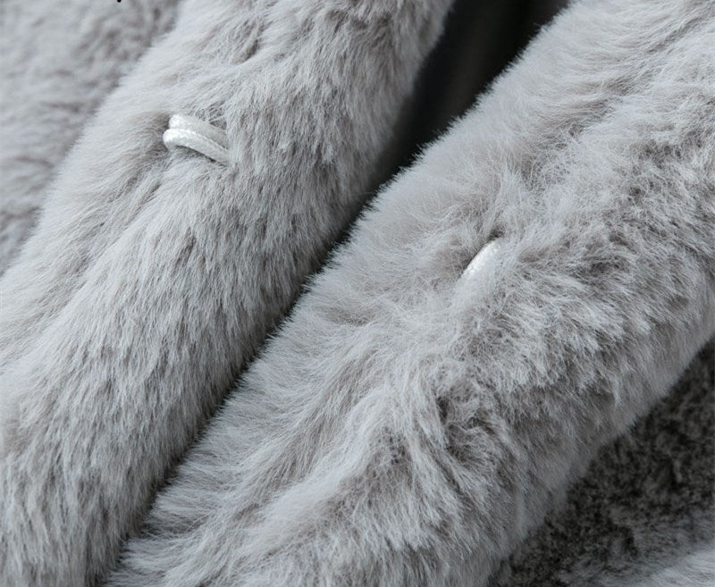 Women Faux Fur Coat Streetwear - Stylish Comfortable High-Quality Cruelty-Free Fashionable Cool