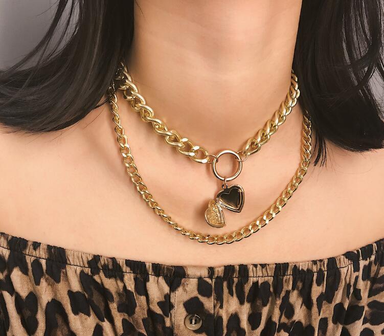 Collier ras du cou en forme de cœur en métal pour femmes