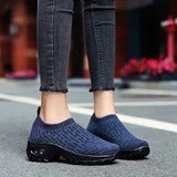 Air Cushion Sports Shoes for Middle-Aged Mothers - Comfort & Style