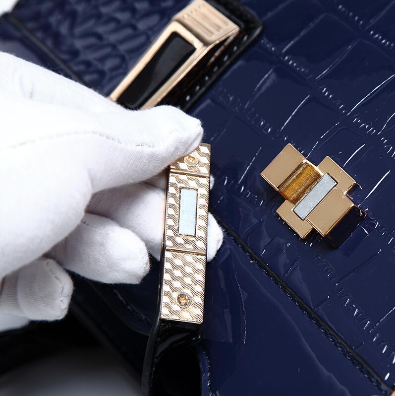 Designer Messenger Tote - Luxury Multi-Pocket Handbag for Modern Women