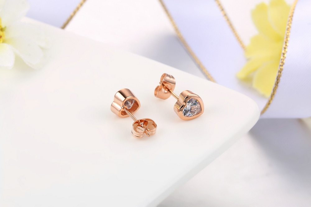 Round Stud Earrings Zircon Micro-Inlaid Gold Earrings