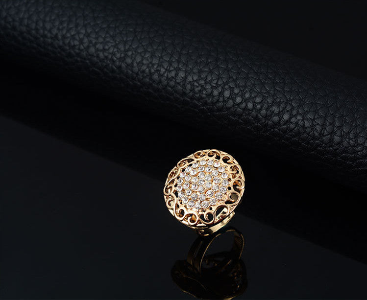 Luxury Jewelry Set: Necklace, Earrings, Ring - Perfect for Special Occasions