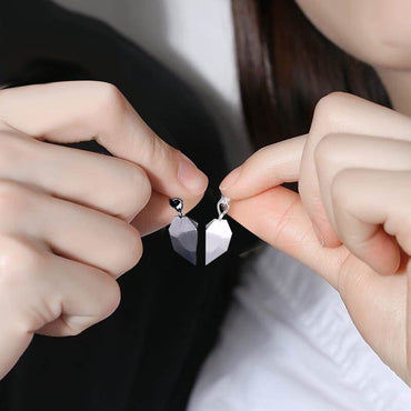 Minimalist Lovers Matching Friendship Heart Light Couple Magnetic Distance Faceted Heart Tight Necklace Couple Jewelry