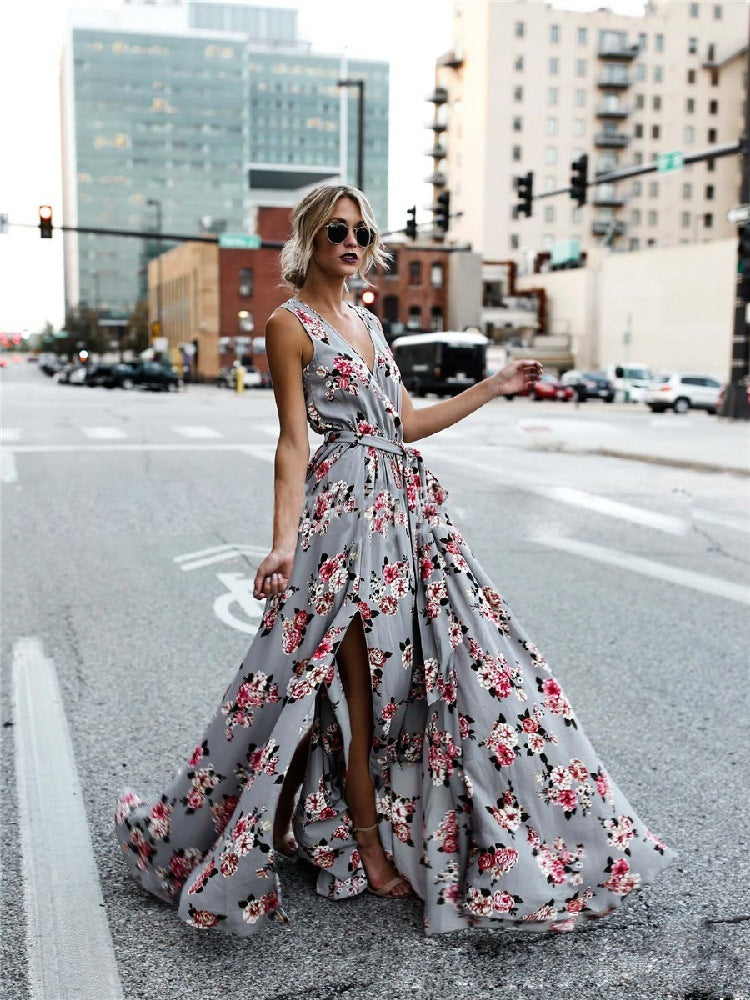 Robe en dentelle fleurie col V