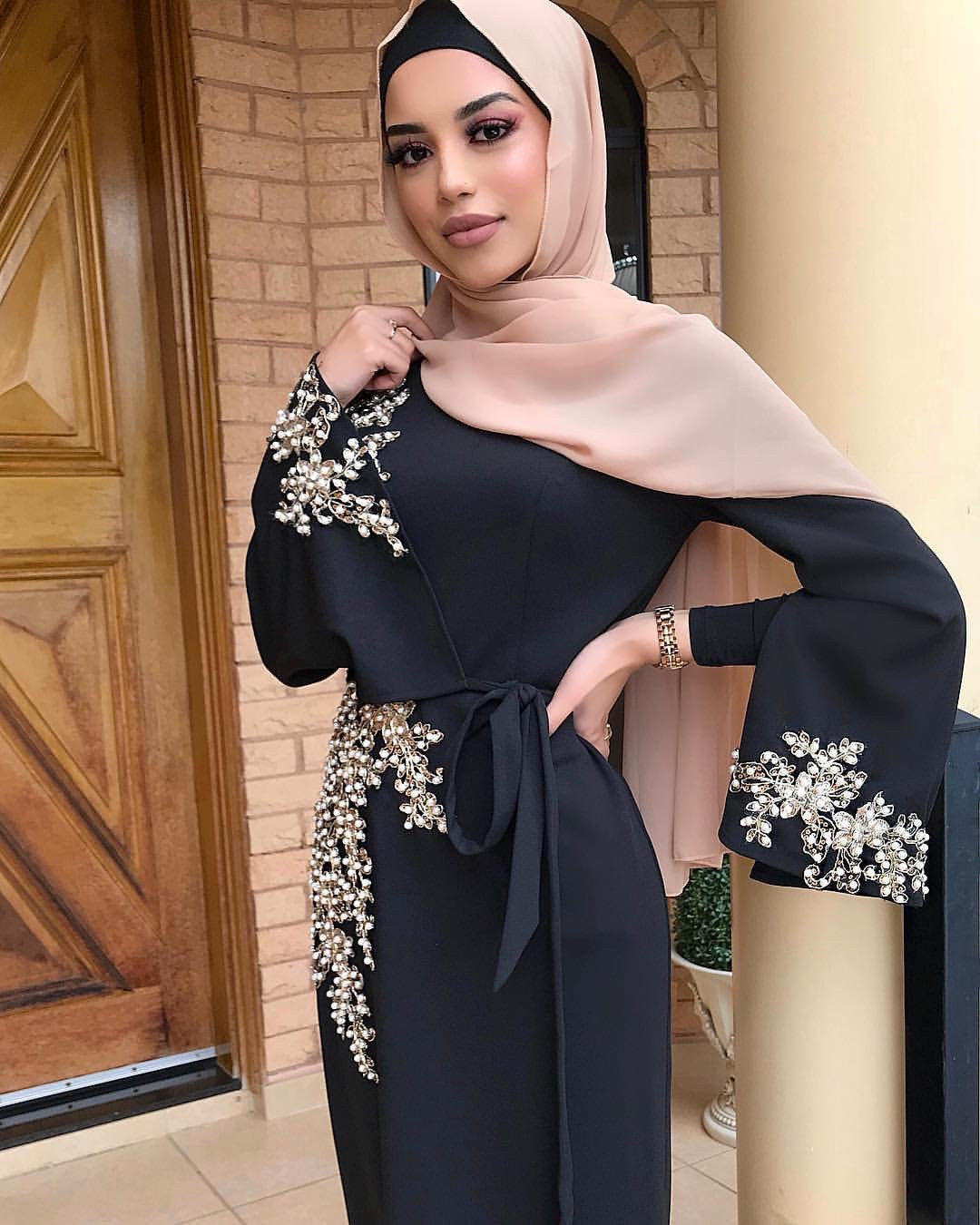 Robe musulmane brodée