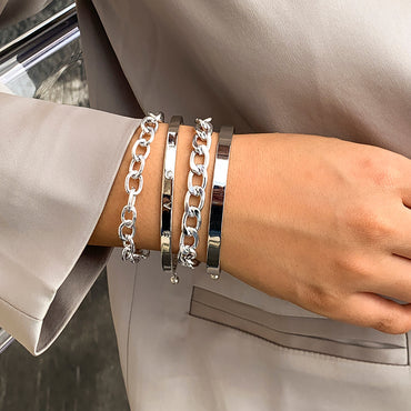 Enkelt och smidigt C-format armbandsset med ihåliga kedjor