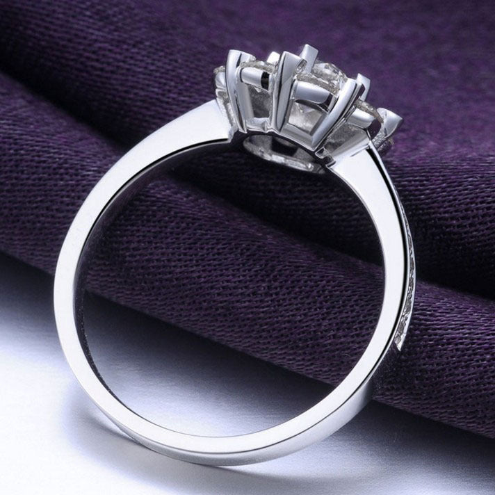C it all 18K Gold Zircon Engagement Ring – White Gold Setting