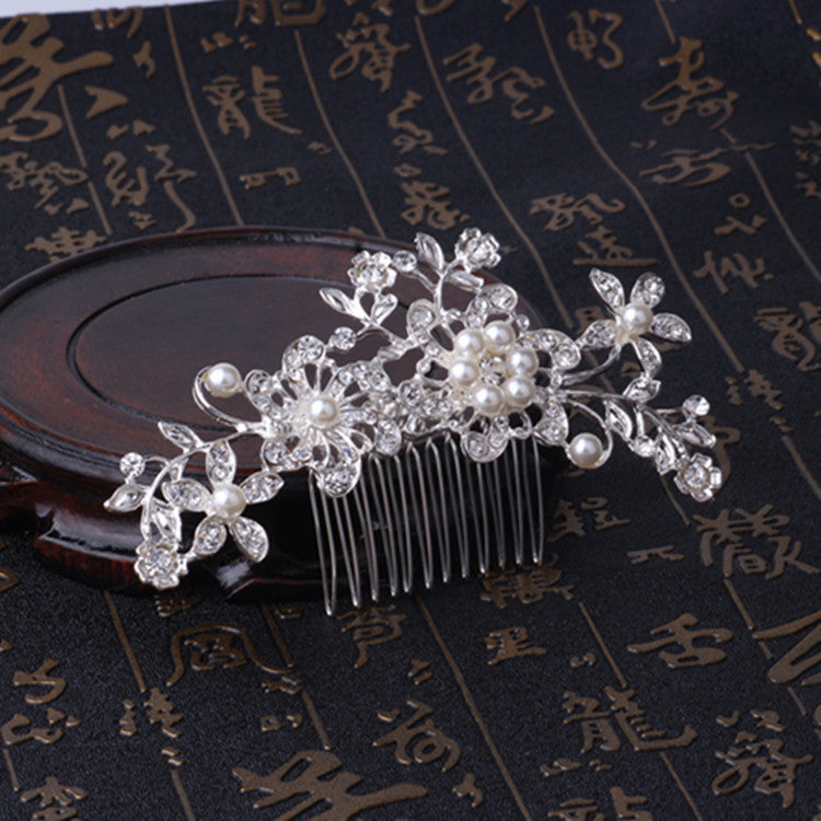 Europe and the Pearl Diamond Comb - Wedding Accessories