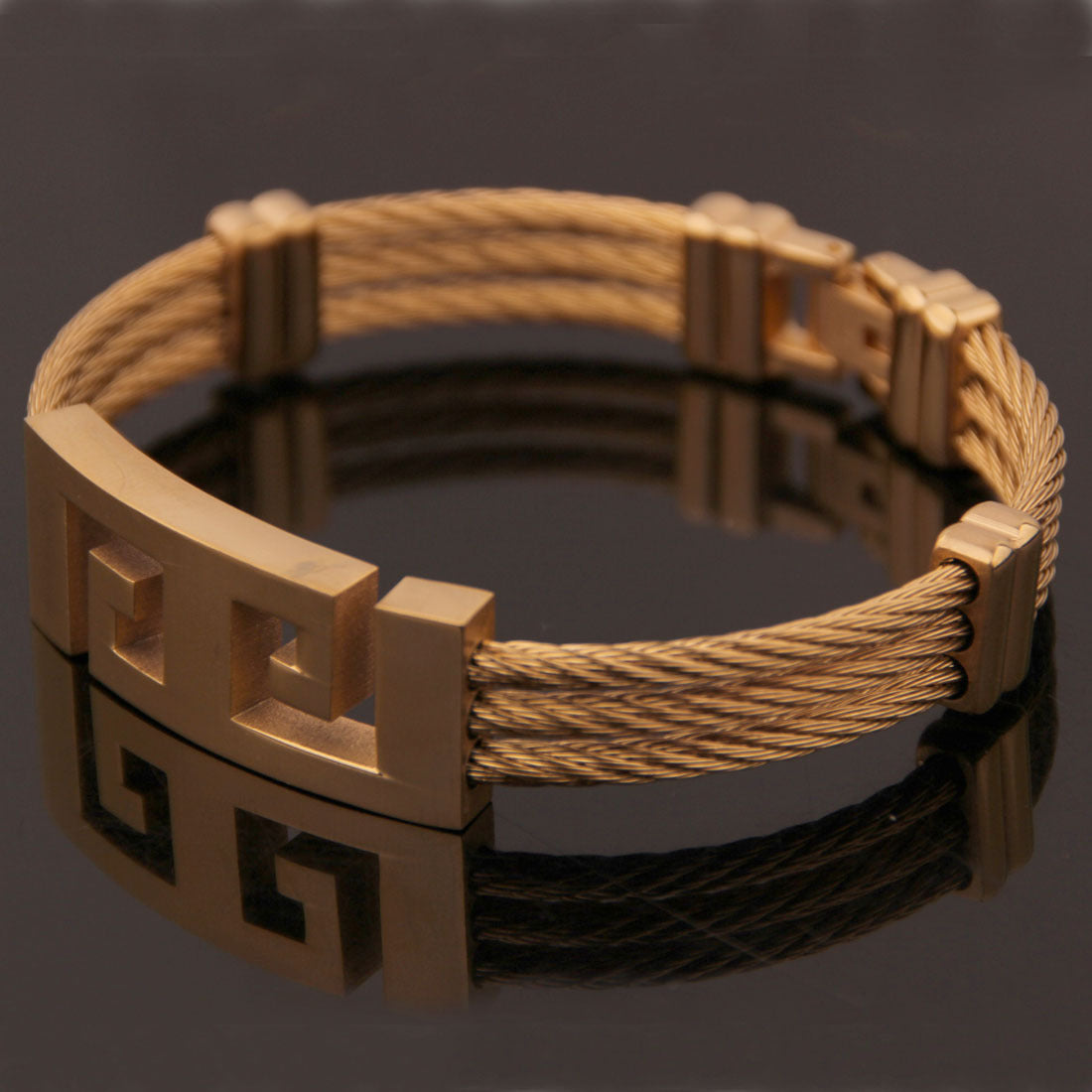 Bracelet en corde de chanvre tressé à trois anneaux