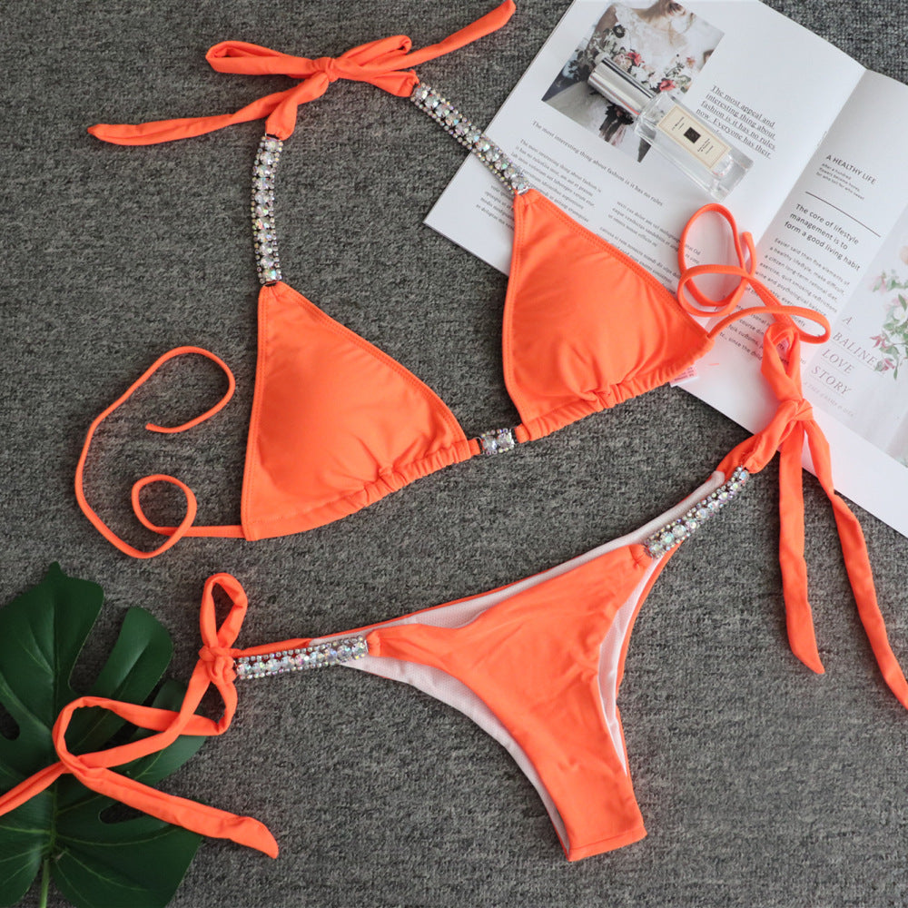 Enfärgad sexig axelbandslös bikini