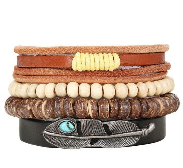 Moderiktiga pärlbesatta läderarmband och armband