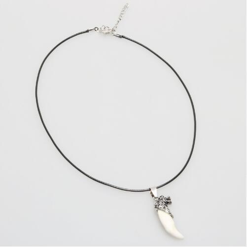 Version coréenne du collier à pointes vintage pour hommes