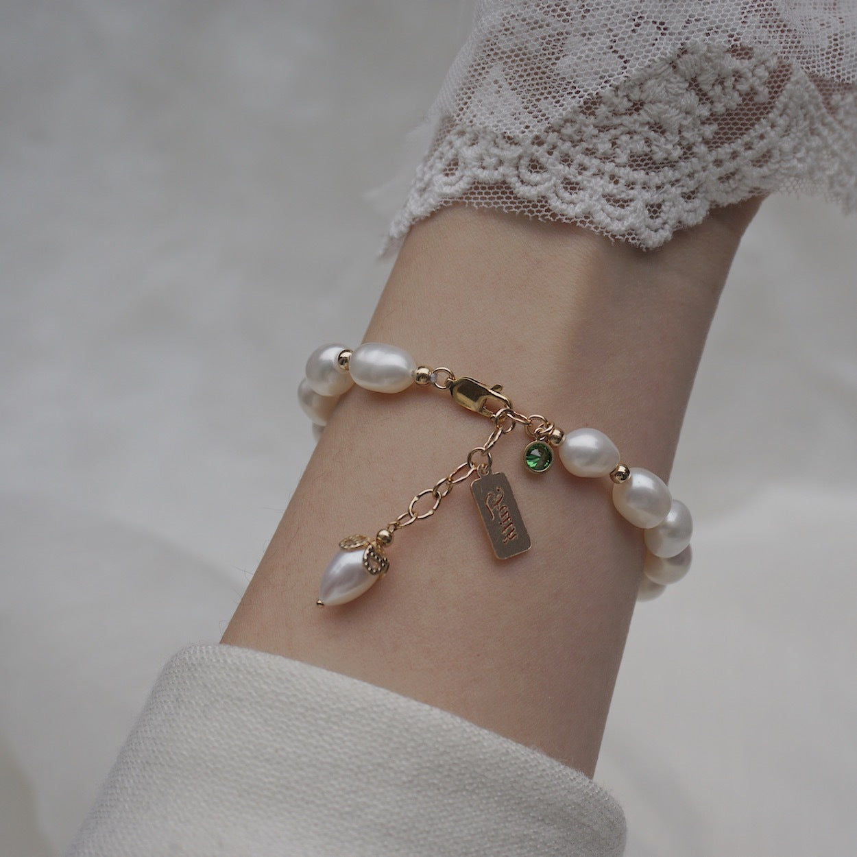 Naturliga zirkonpärlorarmband lyxsmycken
