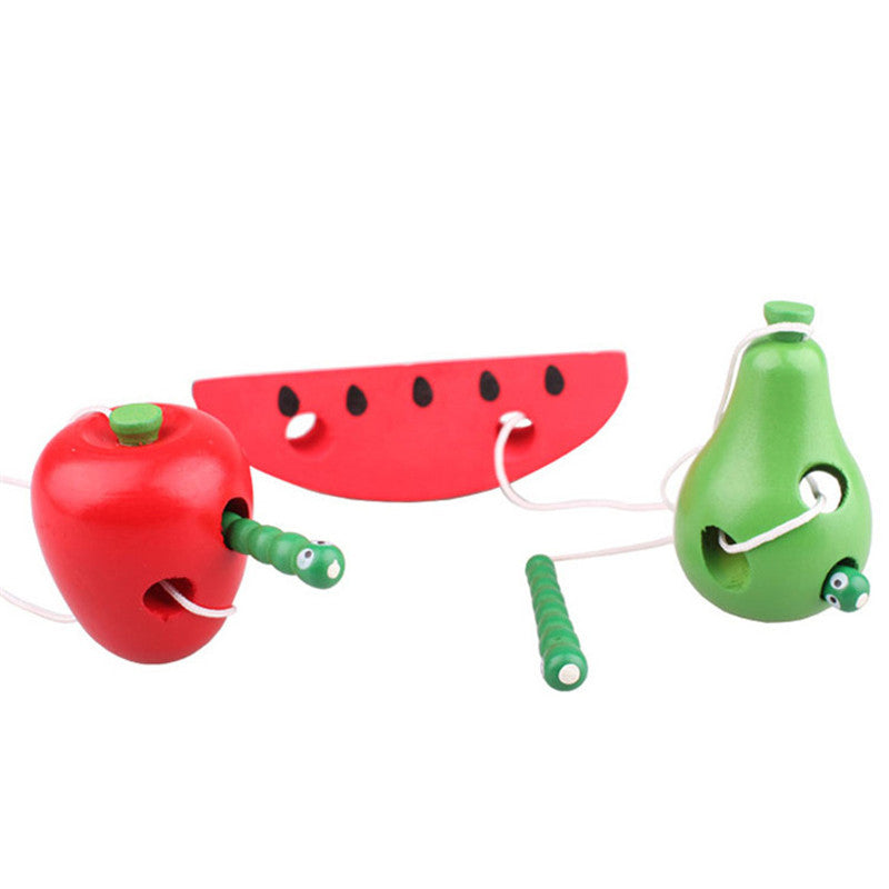 Jouets à cordes en bois