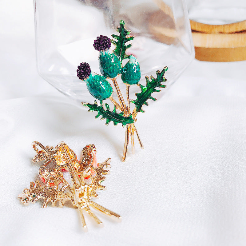 Imitation Enamel Brooch - Elegant Fashion Accessory