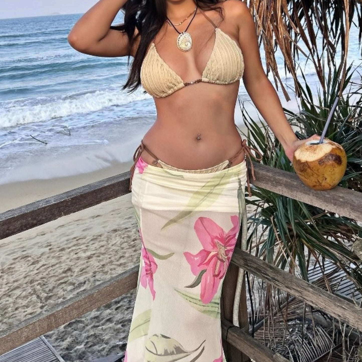 Holiday Fashion: Women's Printed Mesh Sheath Skirt - Vacation Style Mid-Length