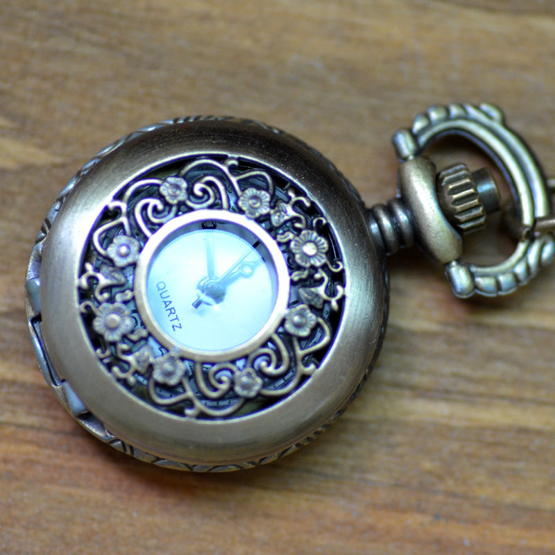 Vintage herr- och damklocka med halsband