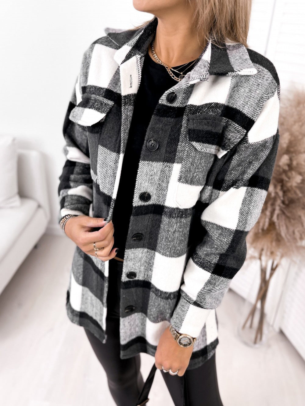 Veste en laine à col chemise et imprimé écossais à manches longues et simple boutonnage