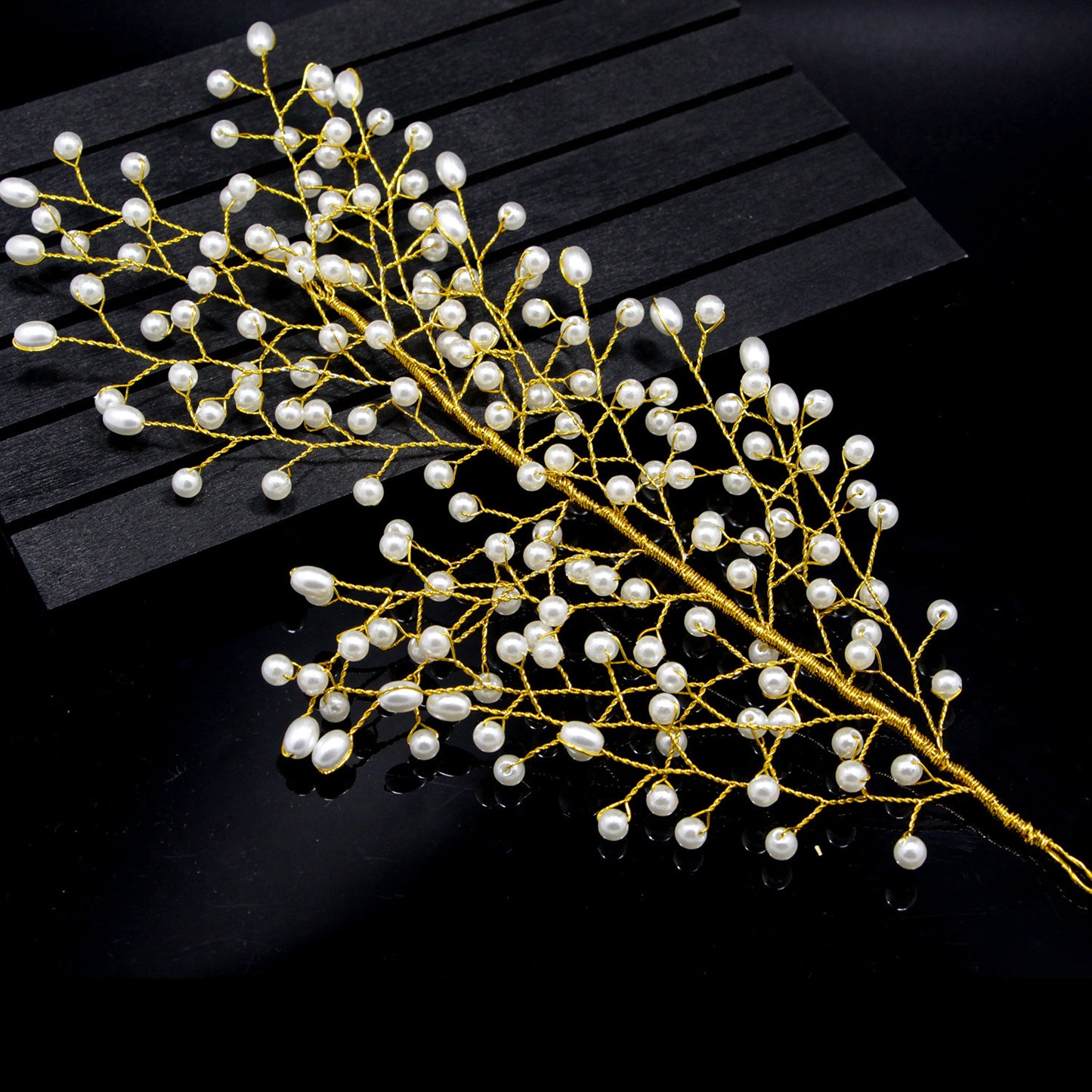 The Bride Wedding Outdoor Shooting Handmade Pearl Comb Shape Sample Leaves Hair Headdress Spot Wholesale