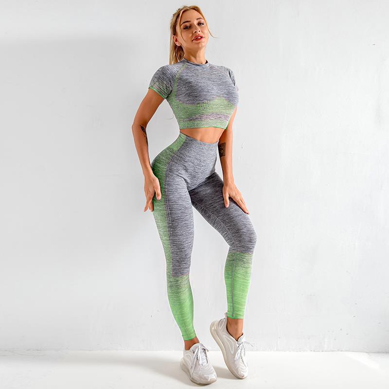 Ensemble de vêtements de yoga sans couture en tricot à manches courtes