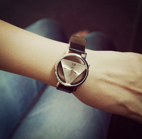 Cadran triangulaire creux Unique femmes montres Relogio Feminino montre à Quartz hommes montre Relojes Hombre robe Relogio