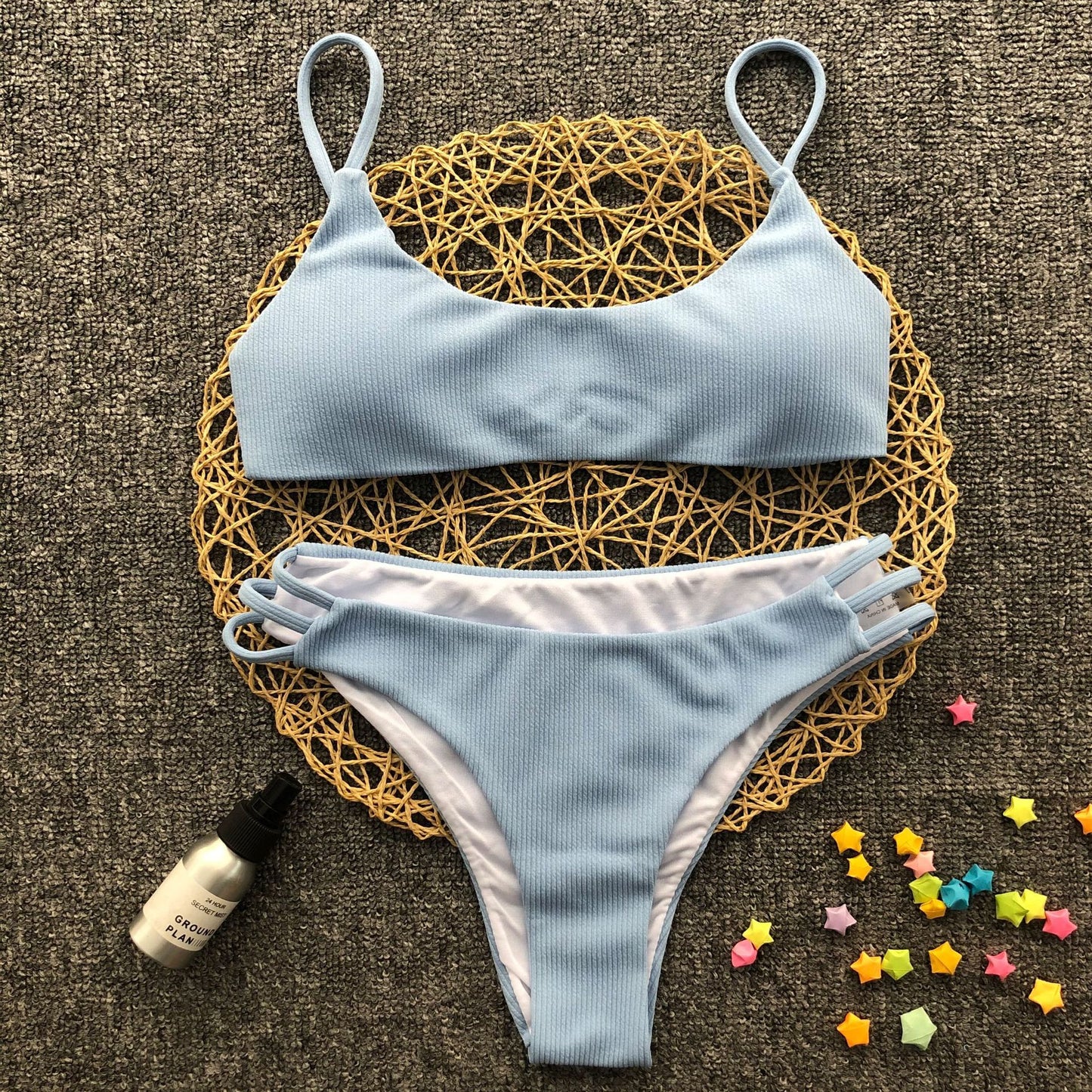 Enfärgad randig bikini